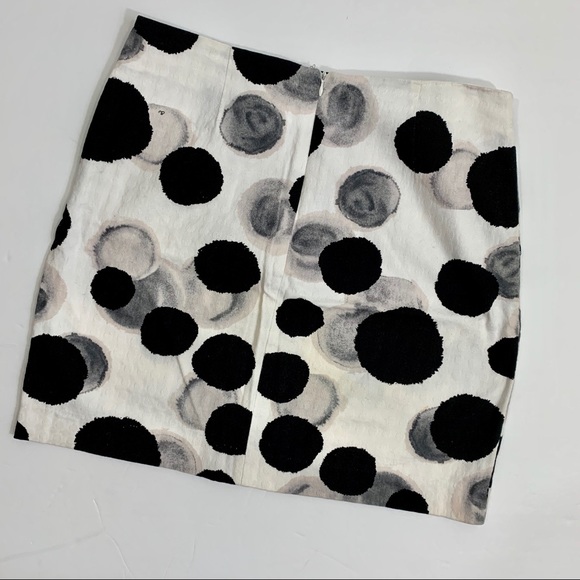 ♥️ Chelsea & Theodore Dotted Mini Skirt - Picture 2 of 4